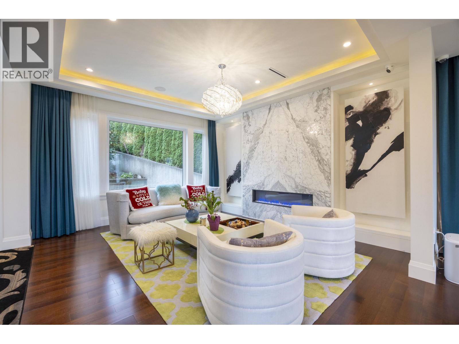 5111 Harbour View Road Property Photo 3