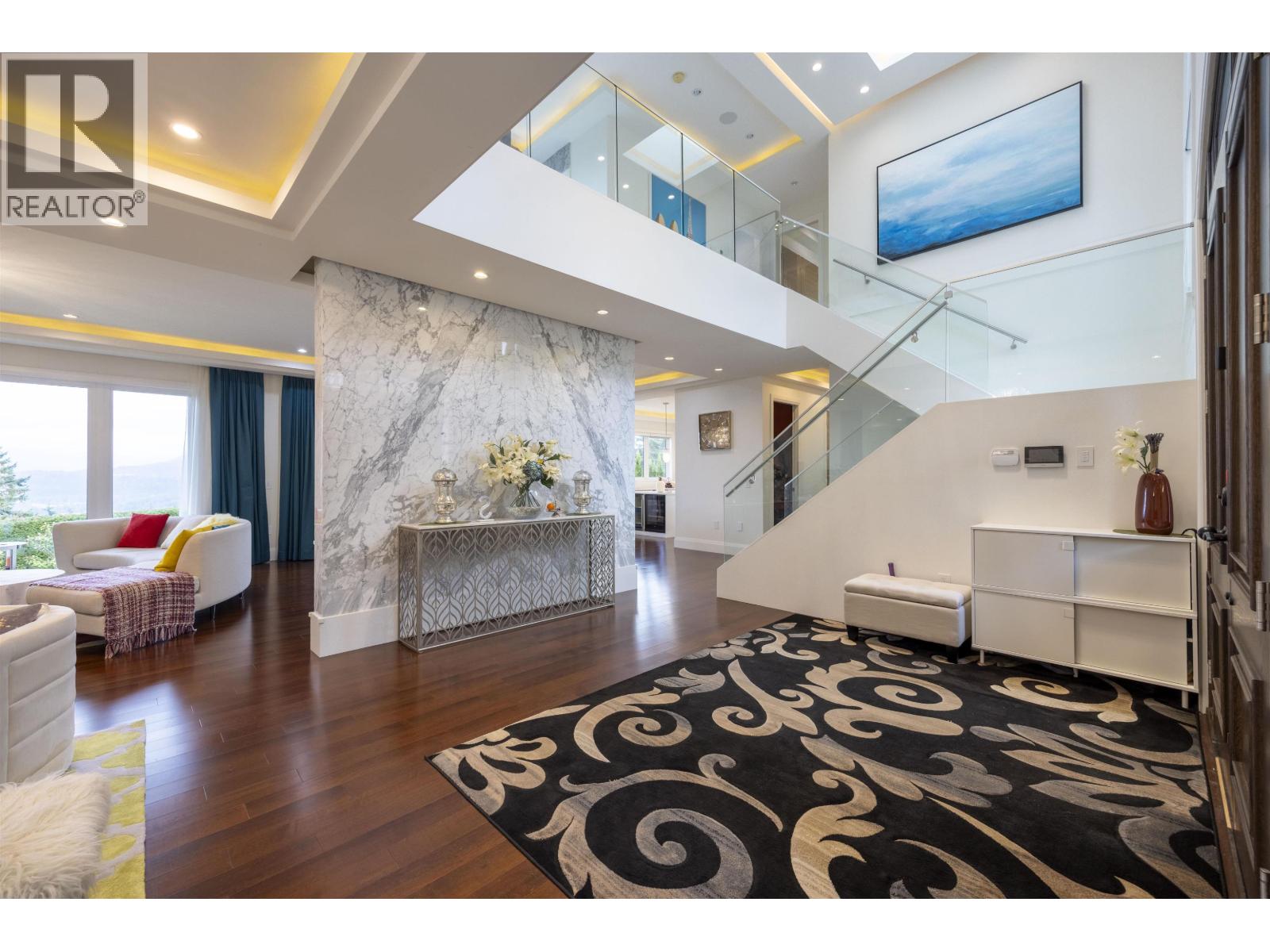 5111 Harbour View Road Property Photo 10