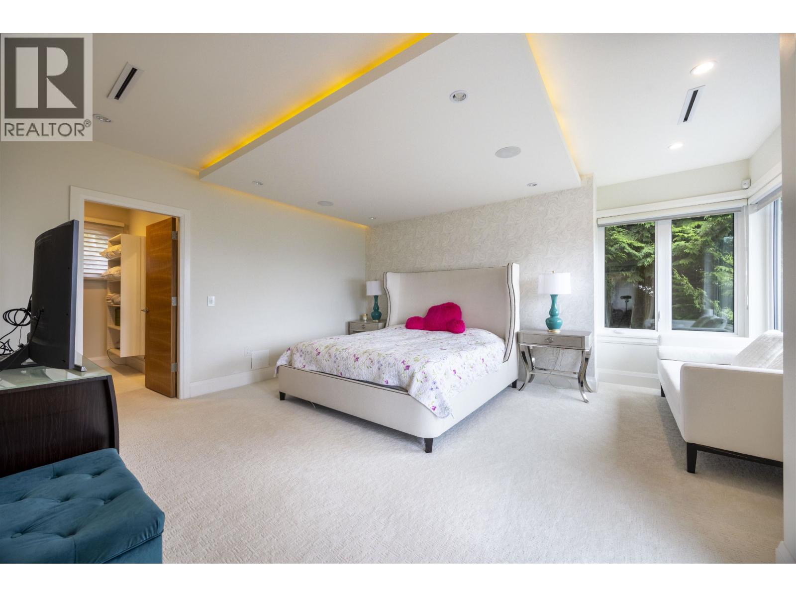 5111 Harbour View Road Property Photo 17