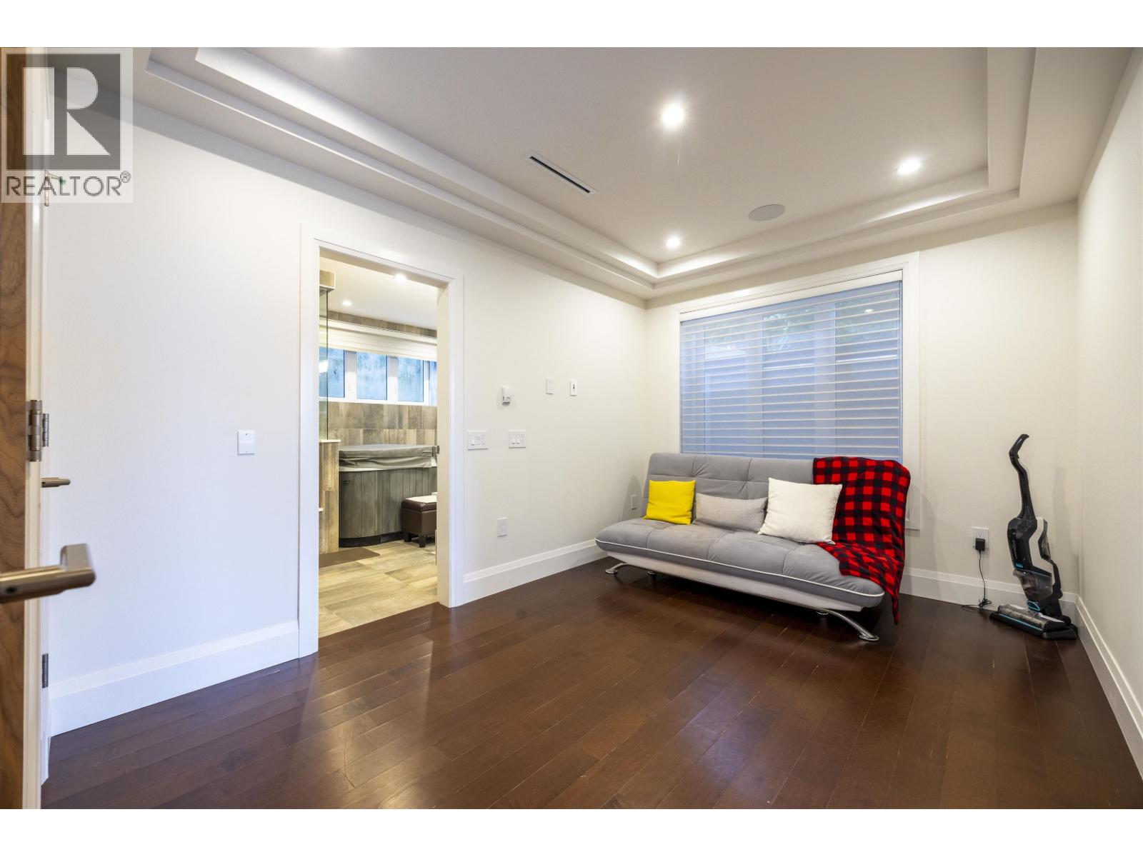 5111 Harbour View Road Property Photo 24