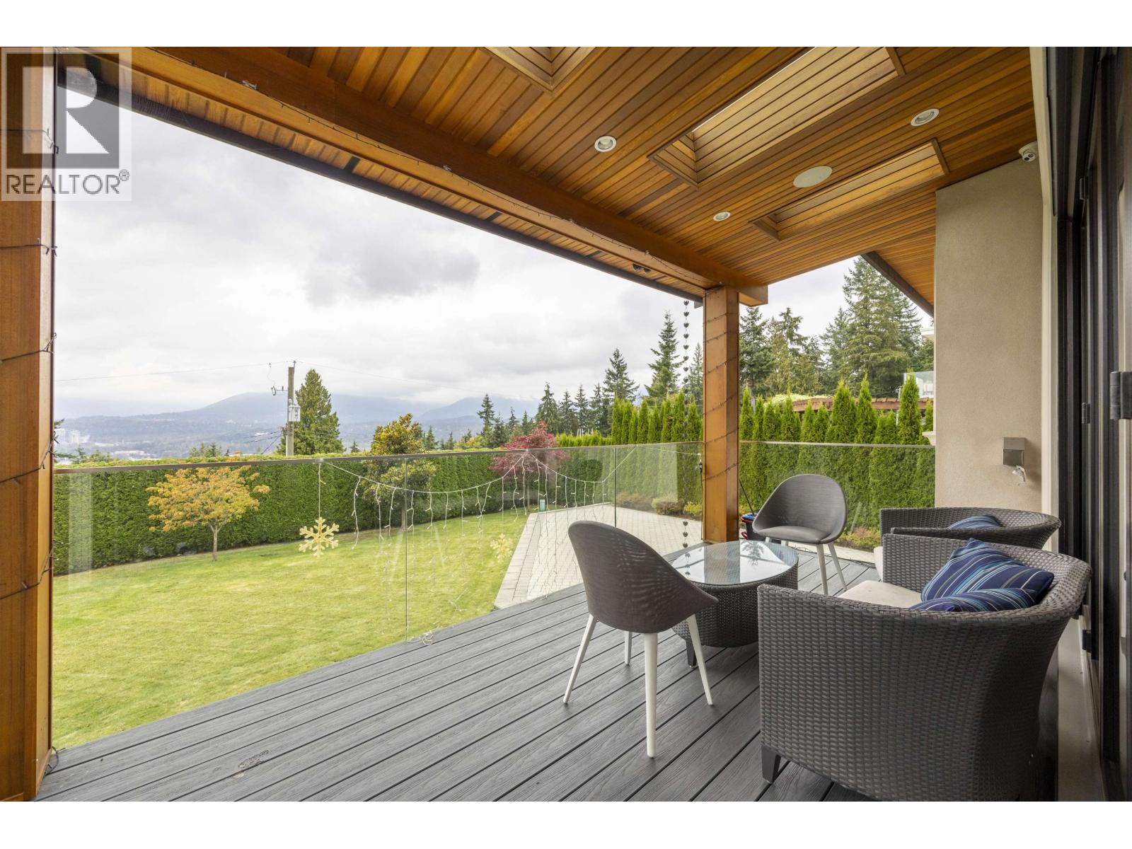5111 Harbour View Road Property Photo 37