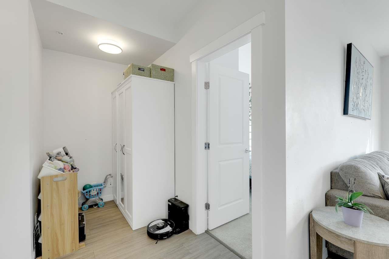C419 8150 207 Street Property Photo 13