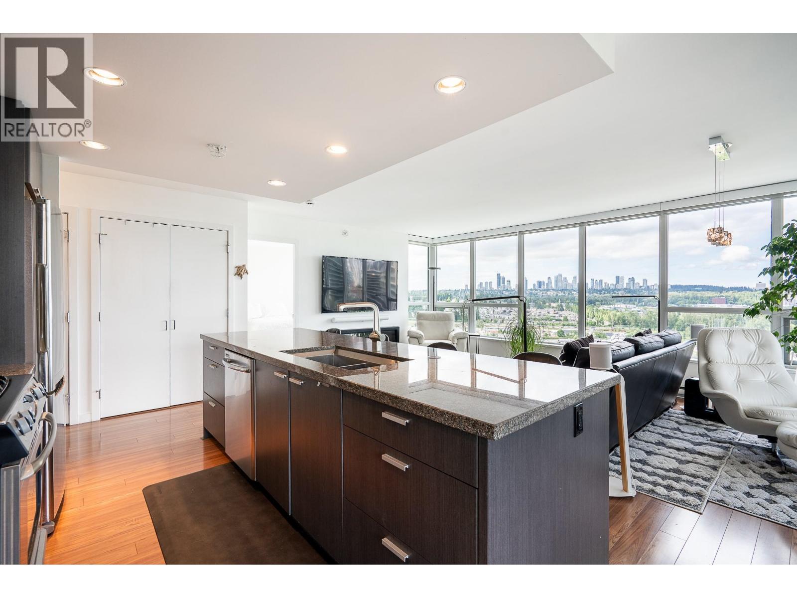 1904 2200 DOUGLAS ROAD