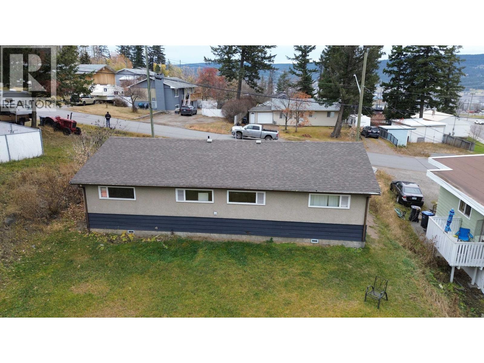 904 Toop Road Property Photo 3