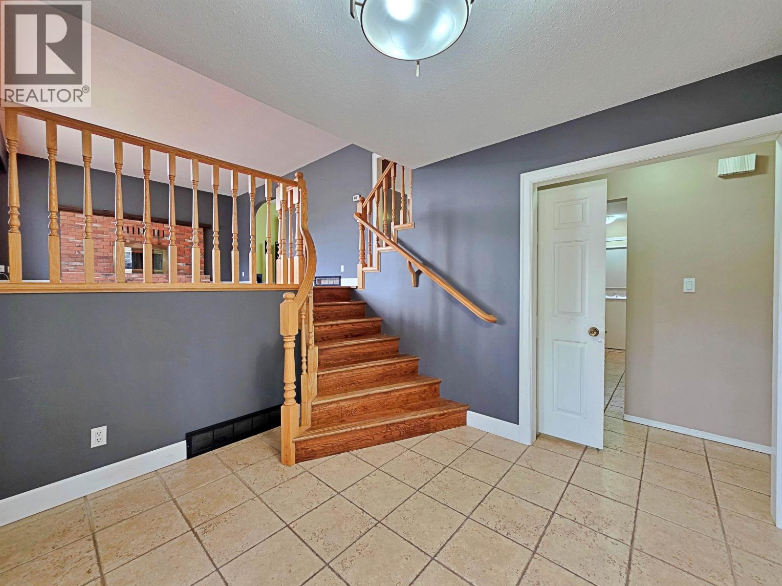 2491 Sing Street Property Photo 2