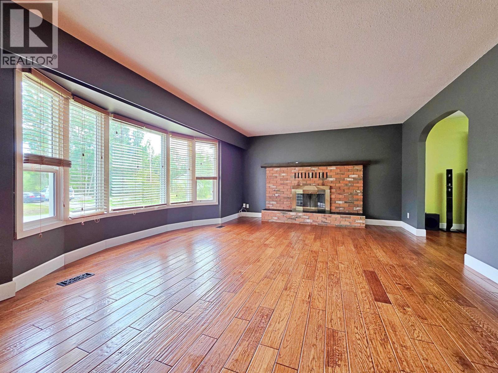 2491 Sing Street Property Photo 4