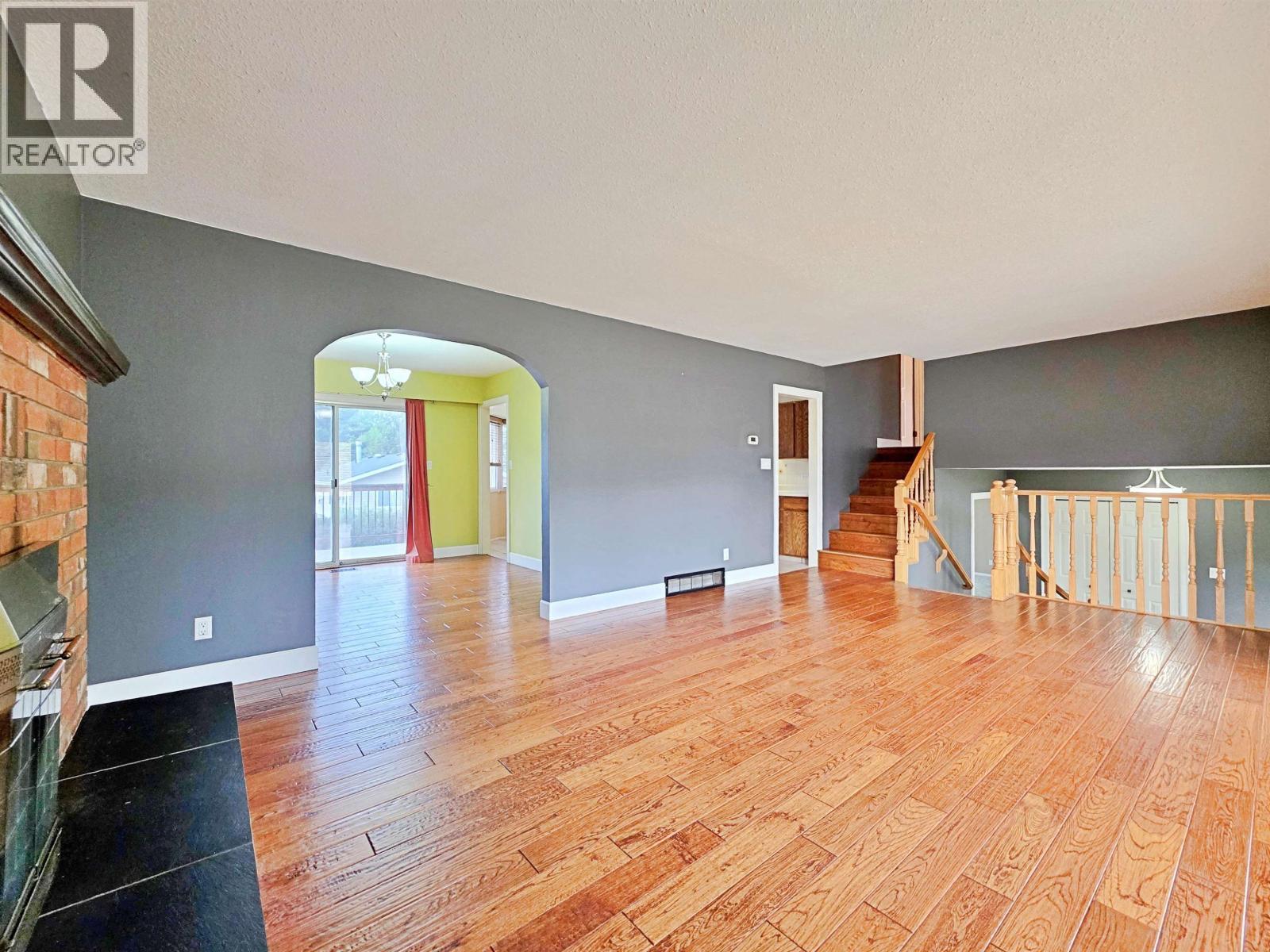 2491 Sing Street Property Photo 6