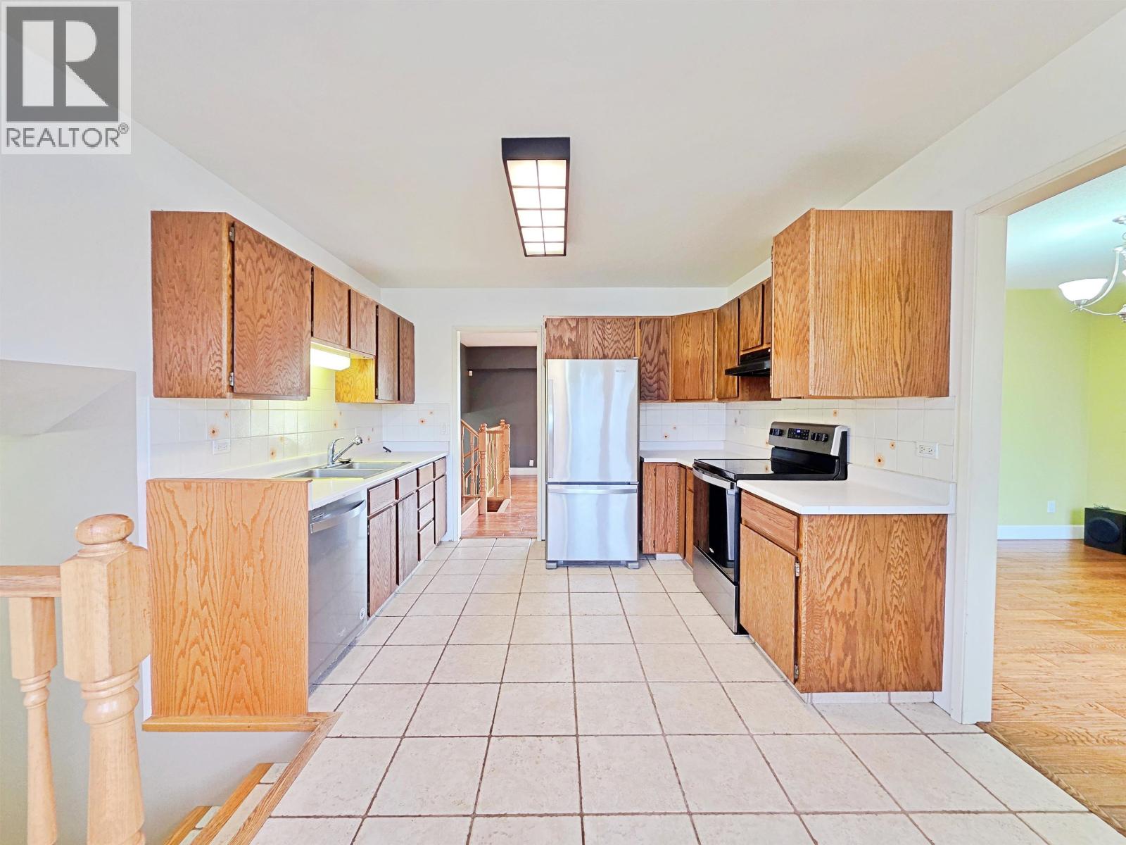 2491 Sing Street Property Photo 11