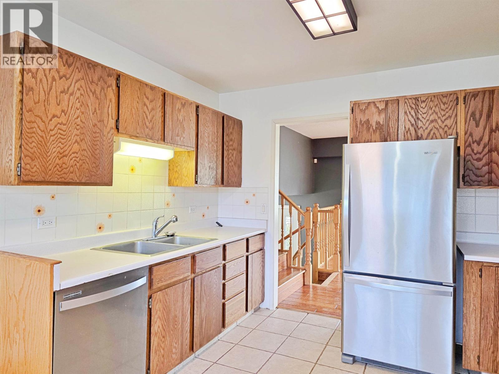 2491 Sing Street Property Photo 12