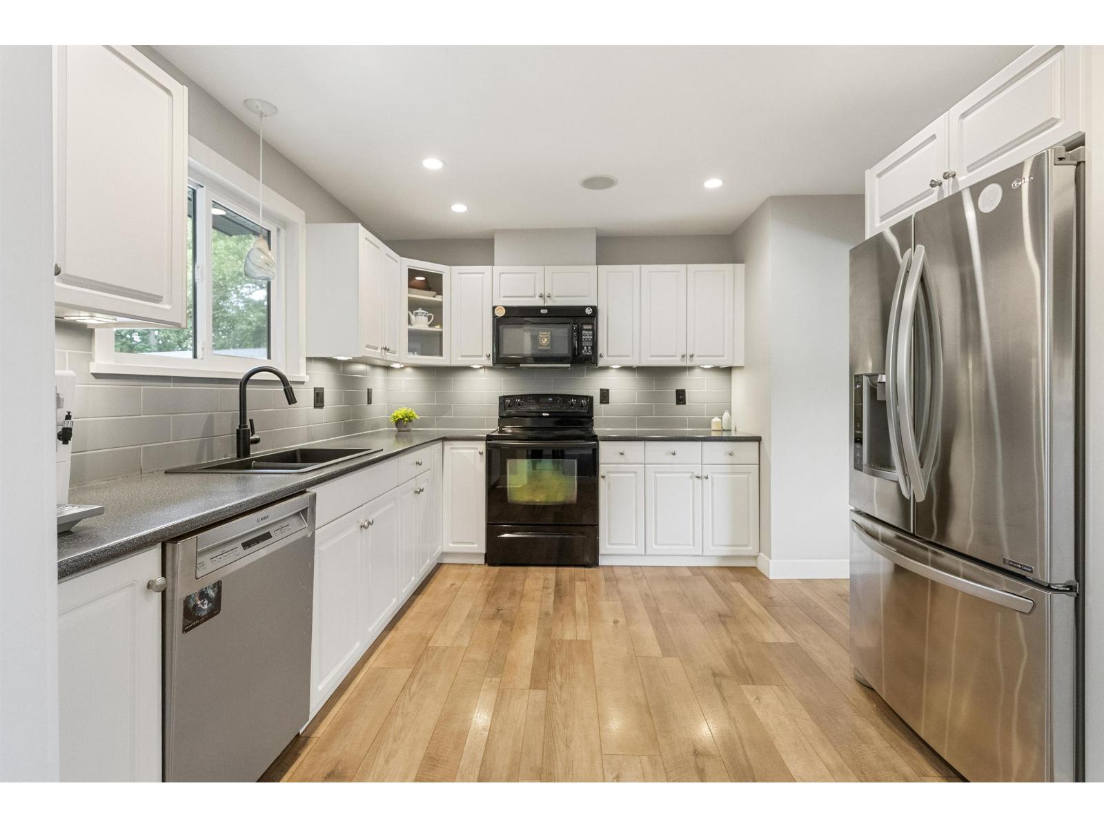 3499 Wright Street Property Photo 4