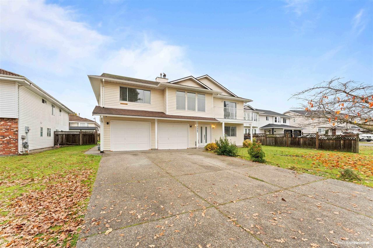 7565 123a Street Property Photo 2
