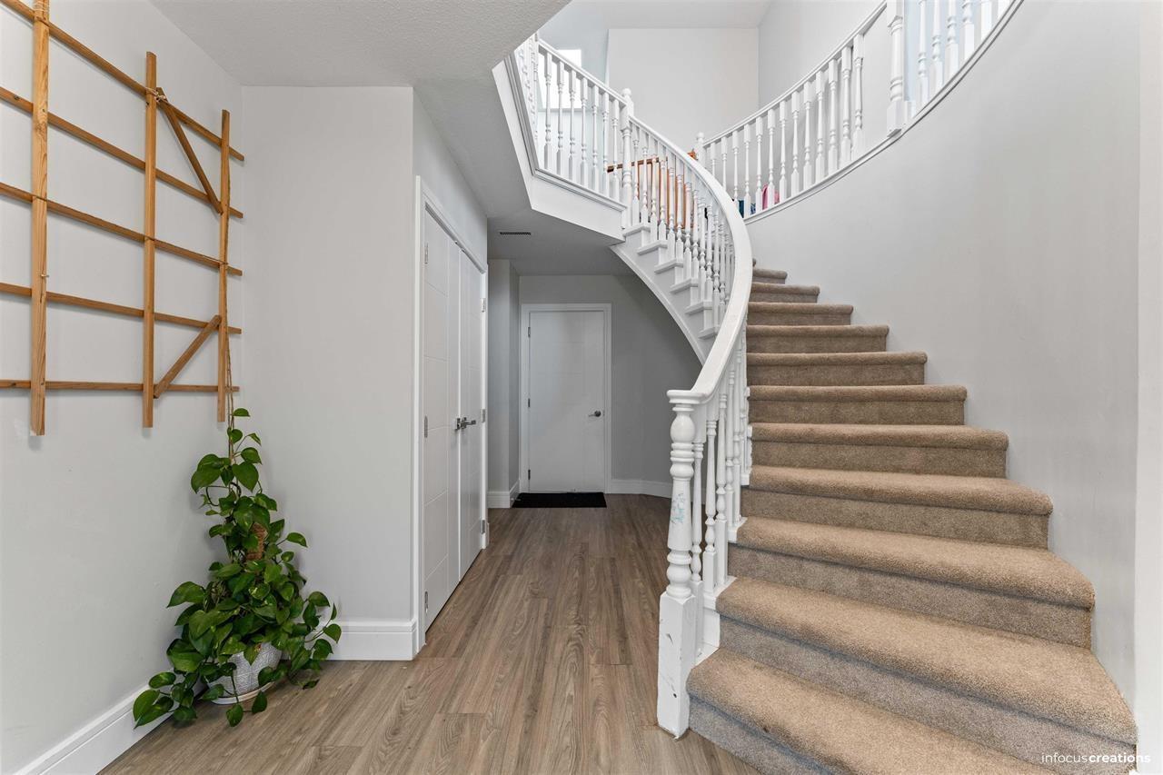 7565 123a Street Property Photo 3