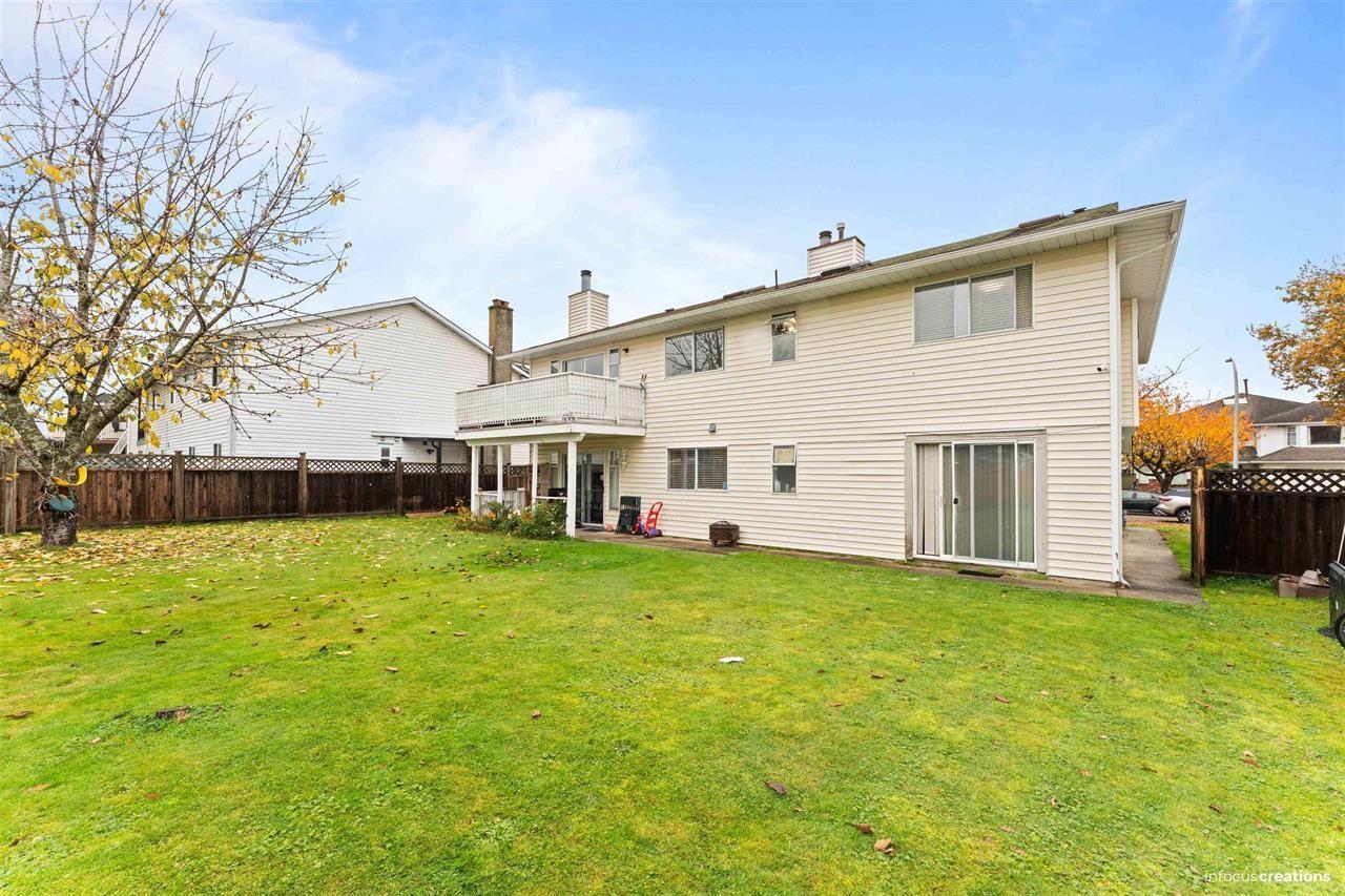 7565 123a Street Property Photo 32