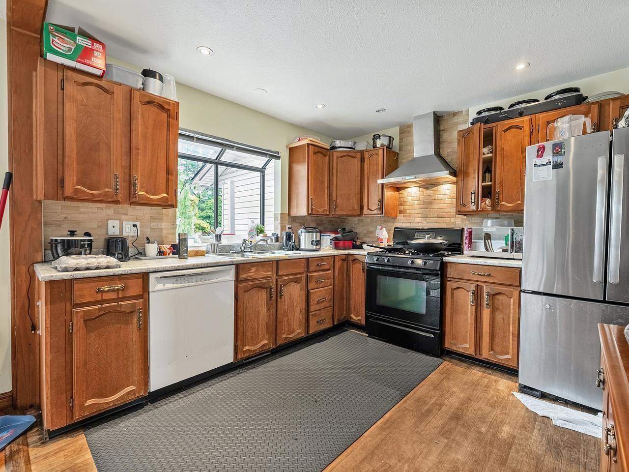 15097 95 Avenue Property Photo 8