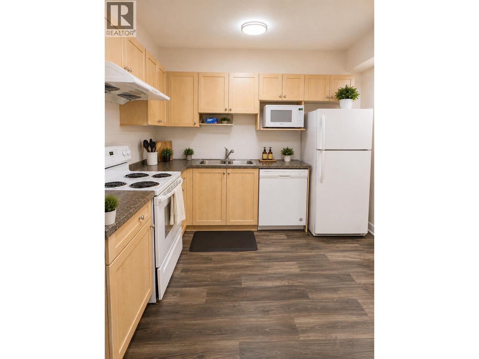 Basement 3387 DARWIN AVE