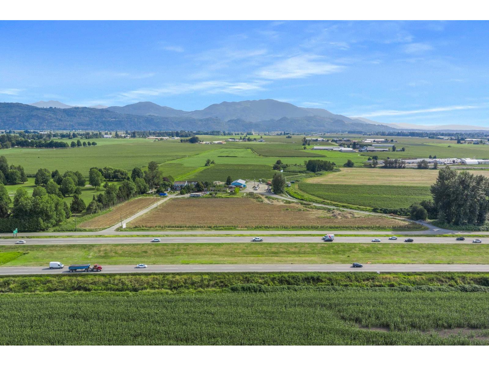 35826 South Parallel Road Property Photo 2
