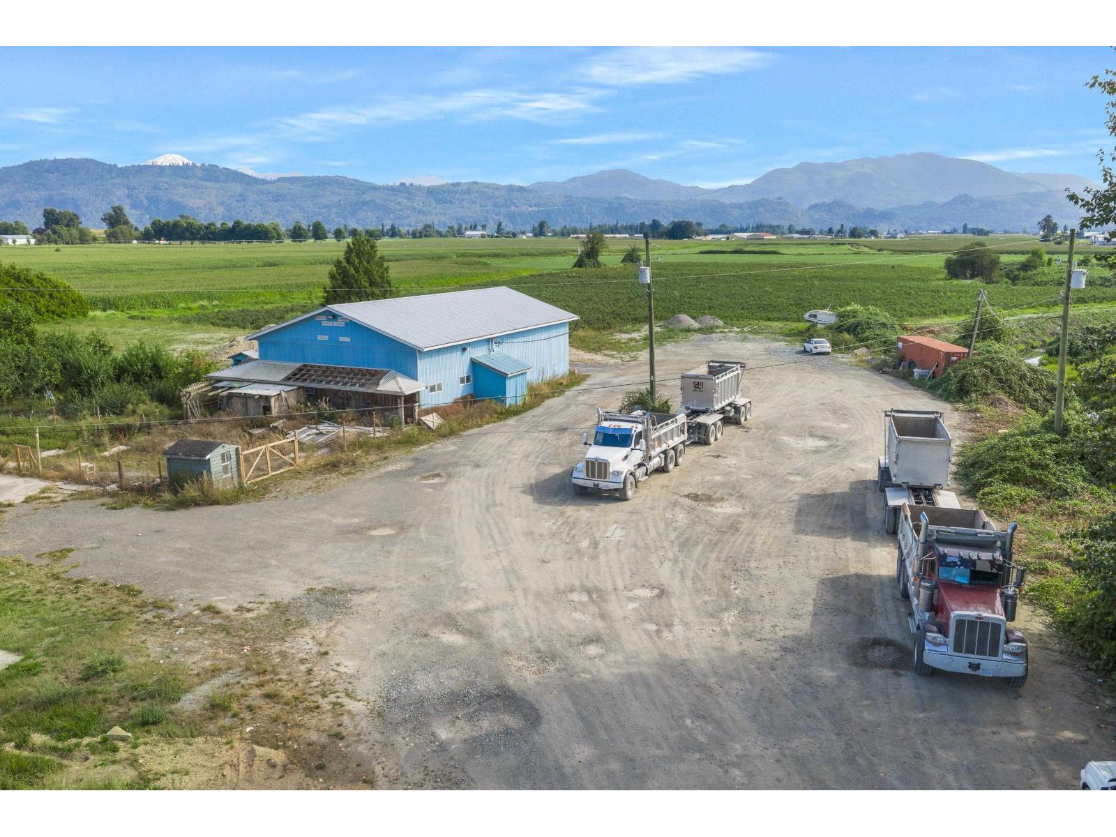 35826 South Parallel Road Property Photo 7