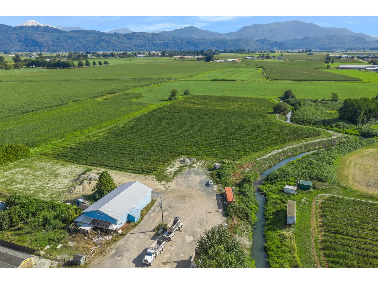 35826 South Parallel Road Property Photo 8