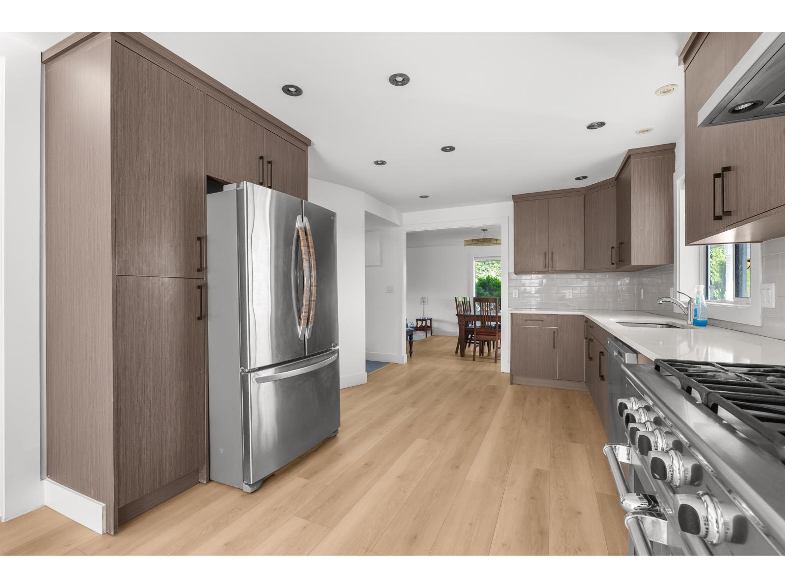 35826 South Parallel Road Property Photo 17