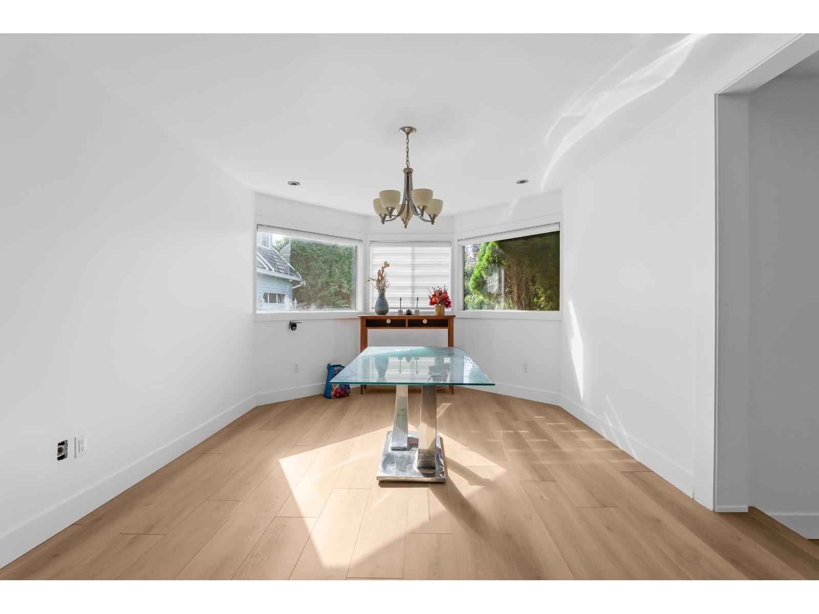 35826 South Parallel Road Property Photo 19