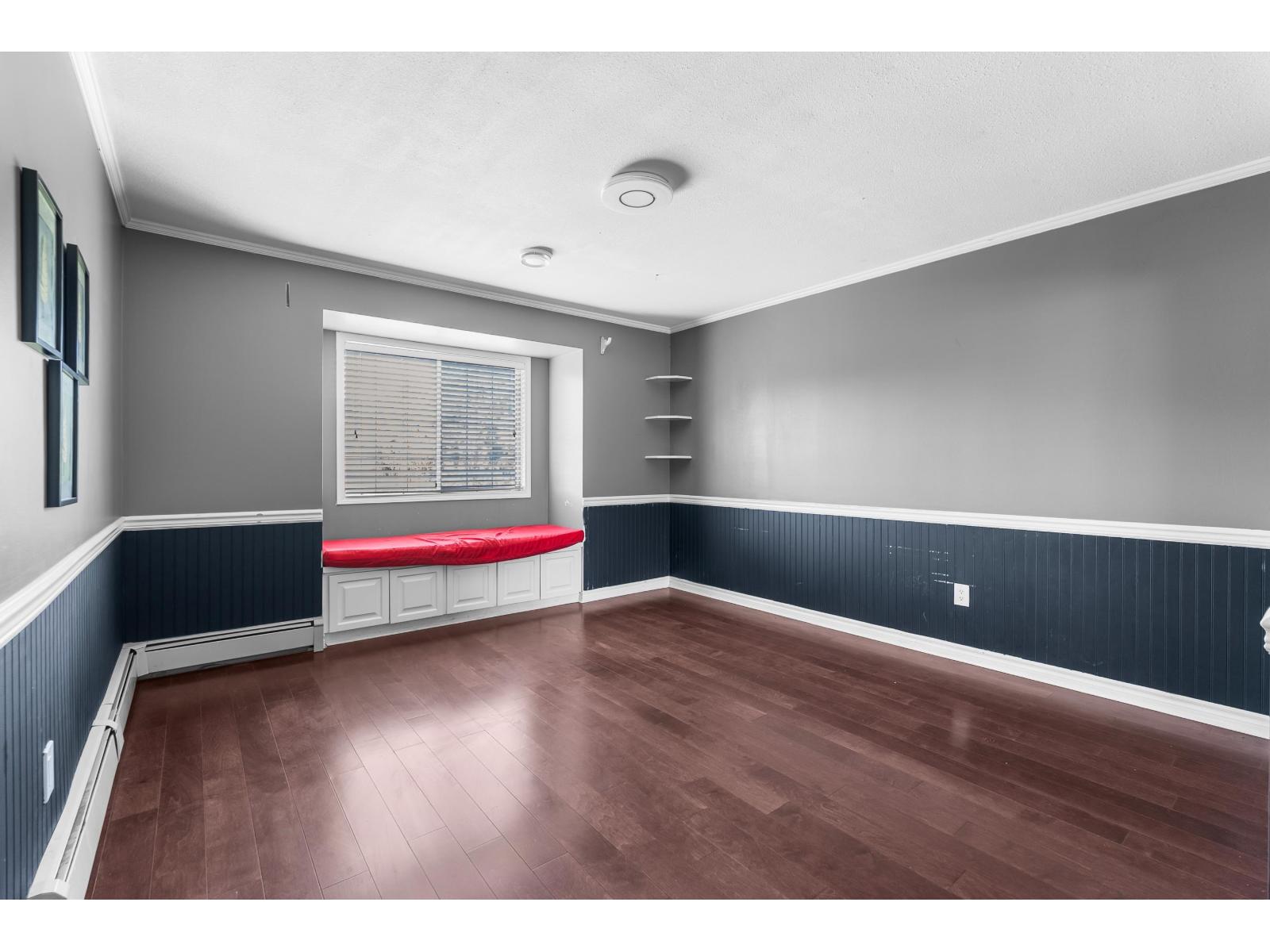35826 South Parallel Road Property Photo 23