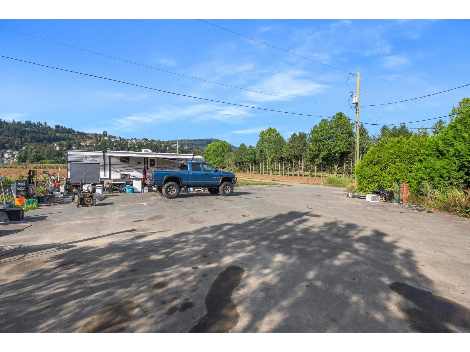 35826 South Parallel Road Property Photo 32