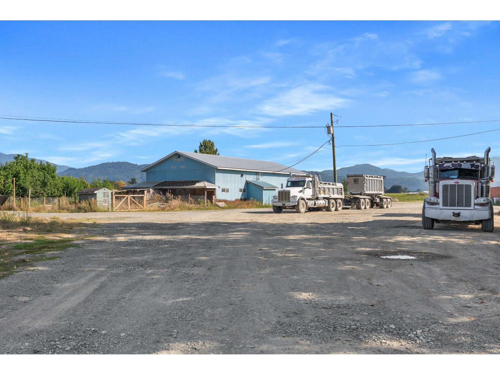 35826 South Parallel Road Property Photo 33