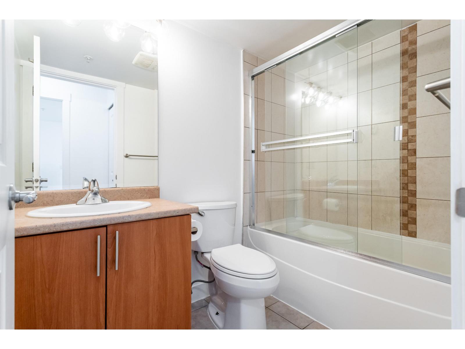 222 17769 57 Avenue Property Photo 4