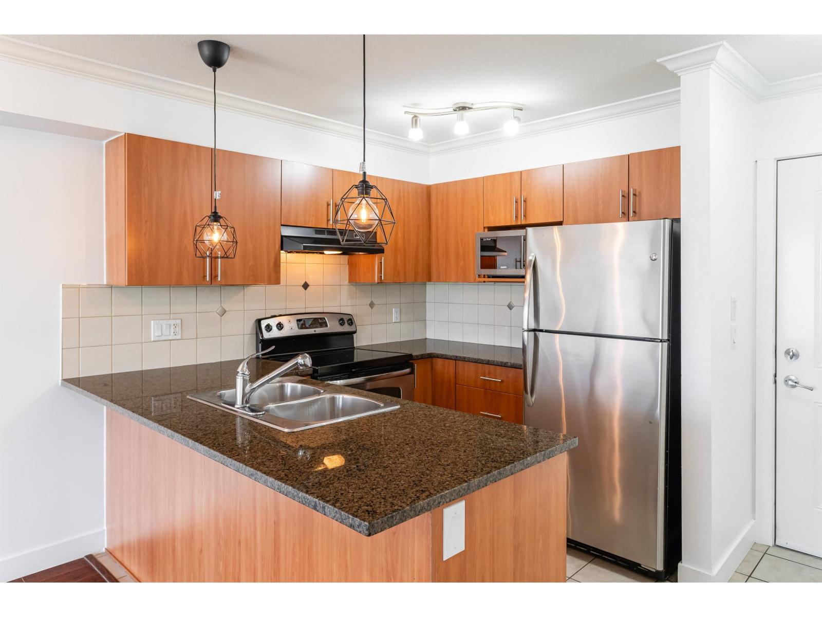 222 17769 57 Avenue Property Photo 14