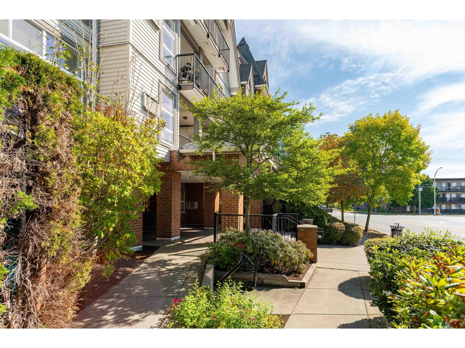 222 17769 57 Avenue Property Photo 37