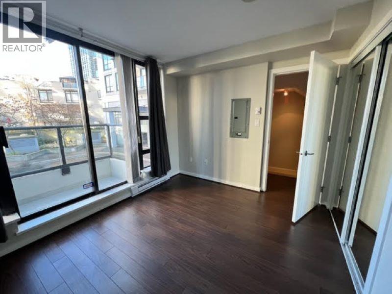 1189 The High Property Photo 9
