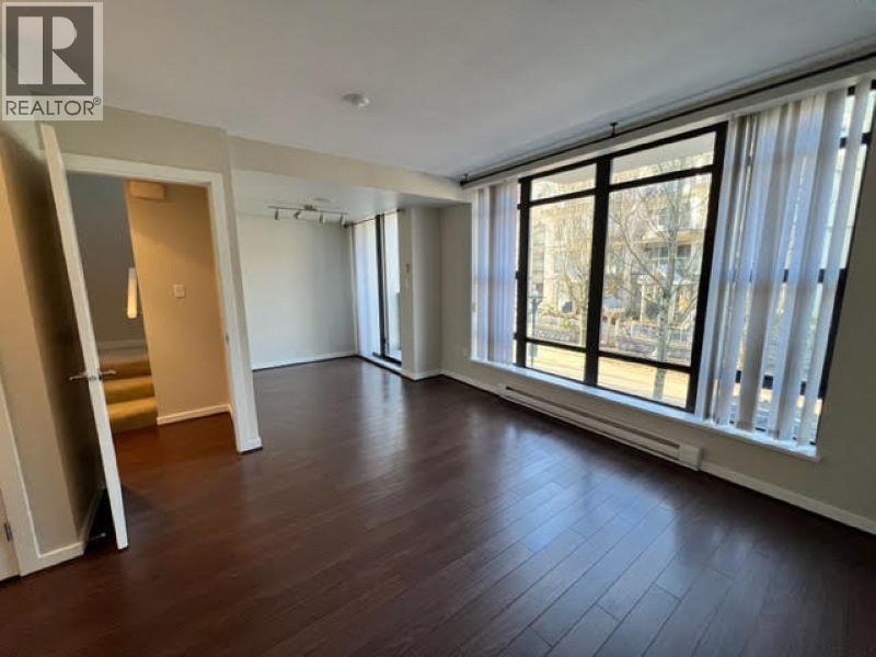 1189 The High Property Photo 11