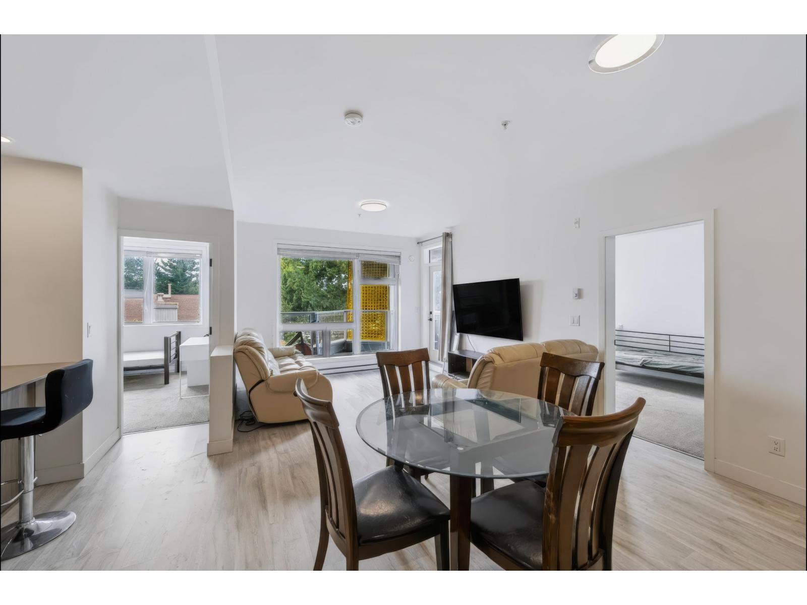 407 32838 Landeau Place Property Photo 11