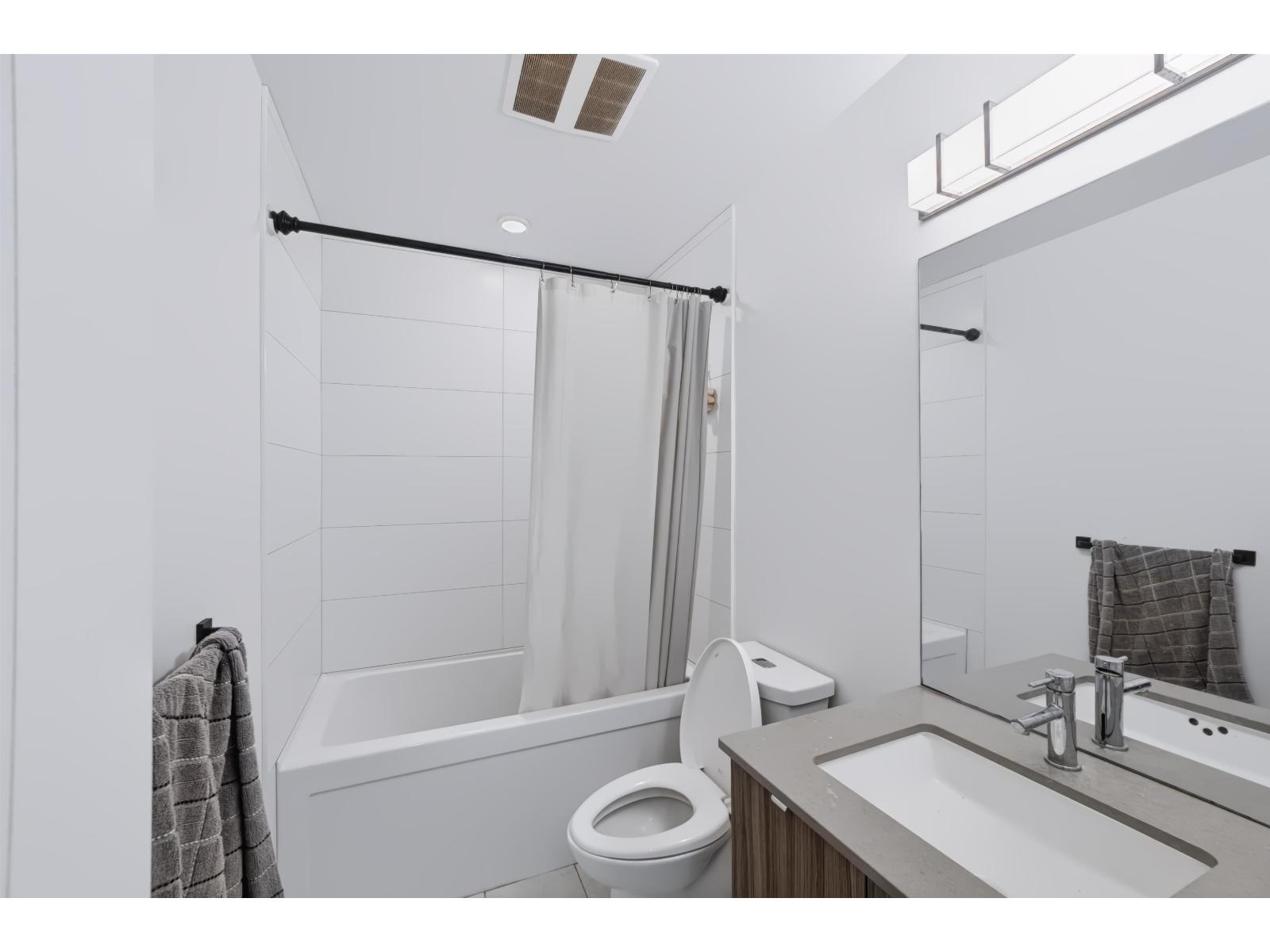 407 32838 Landeau Place Property Photo 22