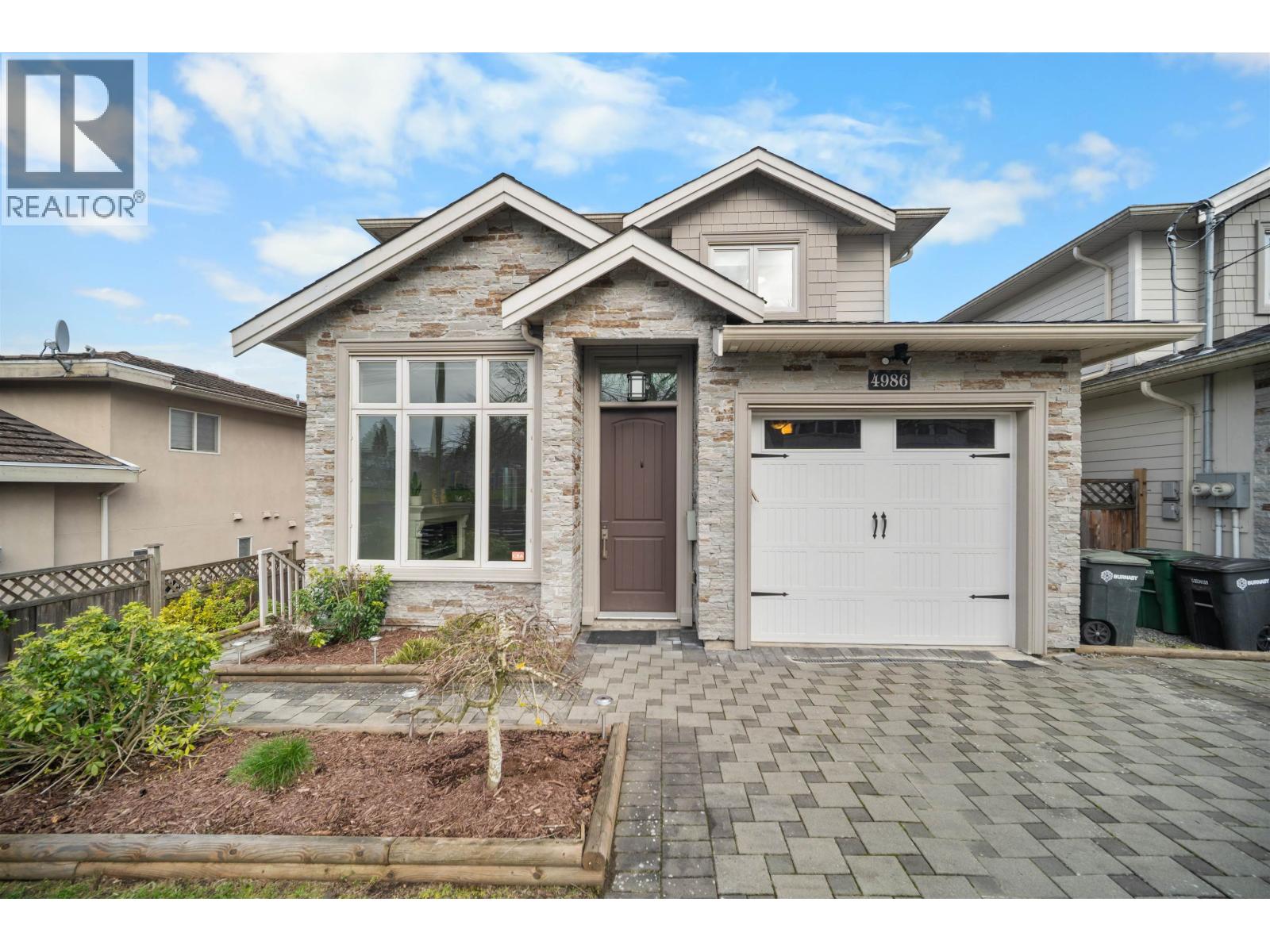 4986 Inman Avenue Property Photo 1