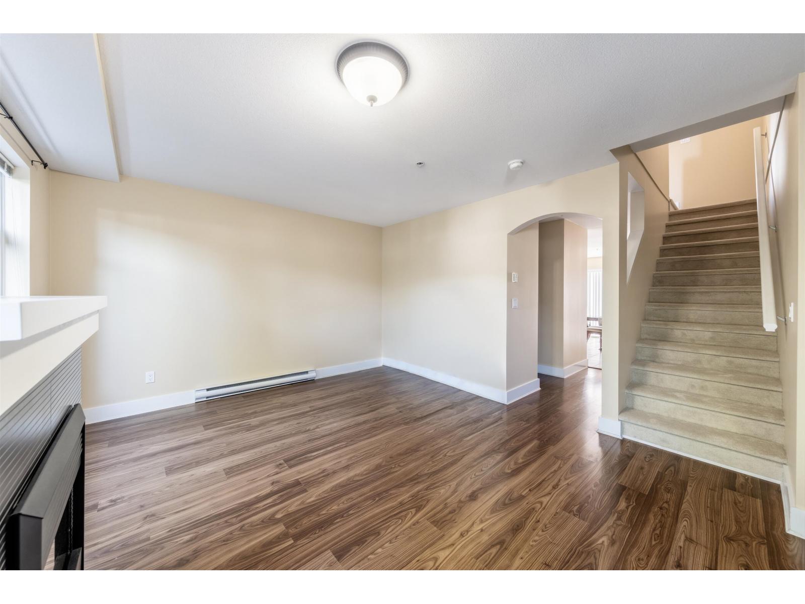 83 15833 26 Avenue Property Photo 8