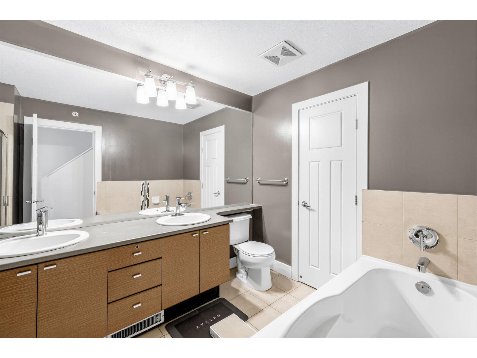 83 15833 26 Avenue Property Photo 18