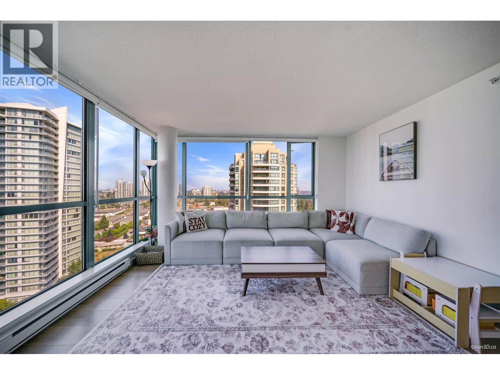 1801 6611 Southoaks Crescent Property Photo 3