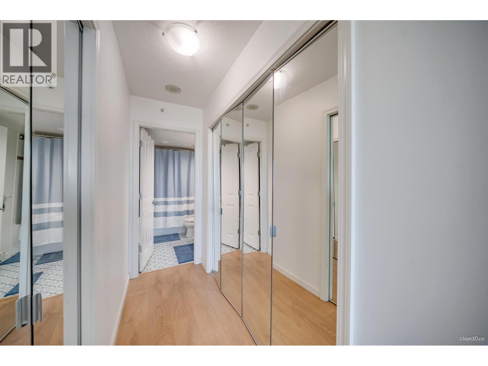 1801 6611 Southoaks Crescent Property Photo 10