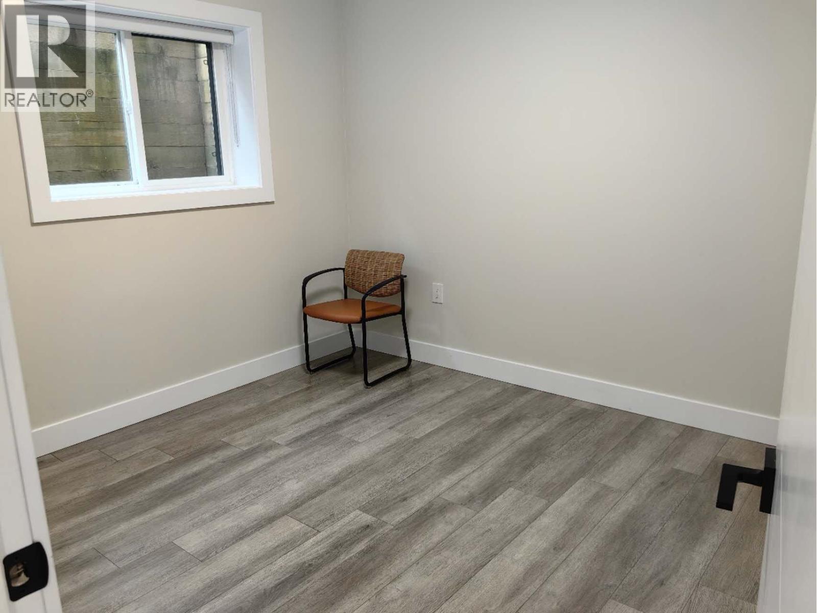Ground Level One Bedroom-16xx Ellesmere Avenue Property Photo 3