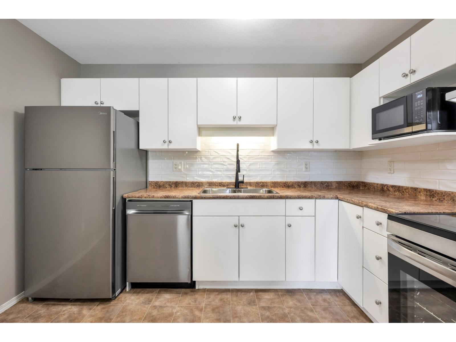 102 2750 Fuller Street Property Photo 5