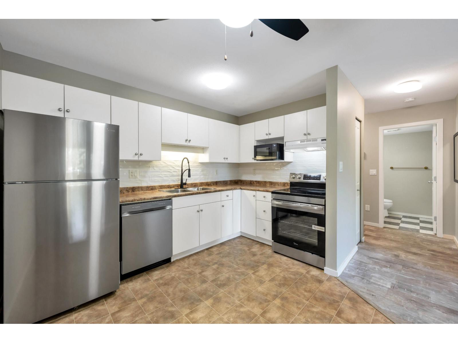 102 2750 Fuller Street Property Photo 8