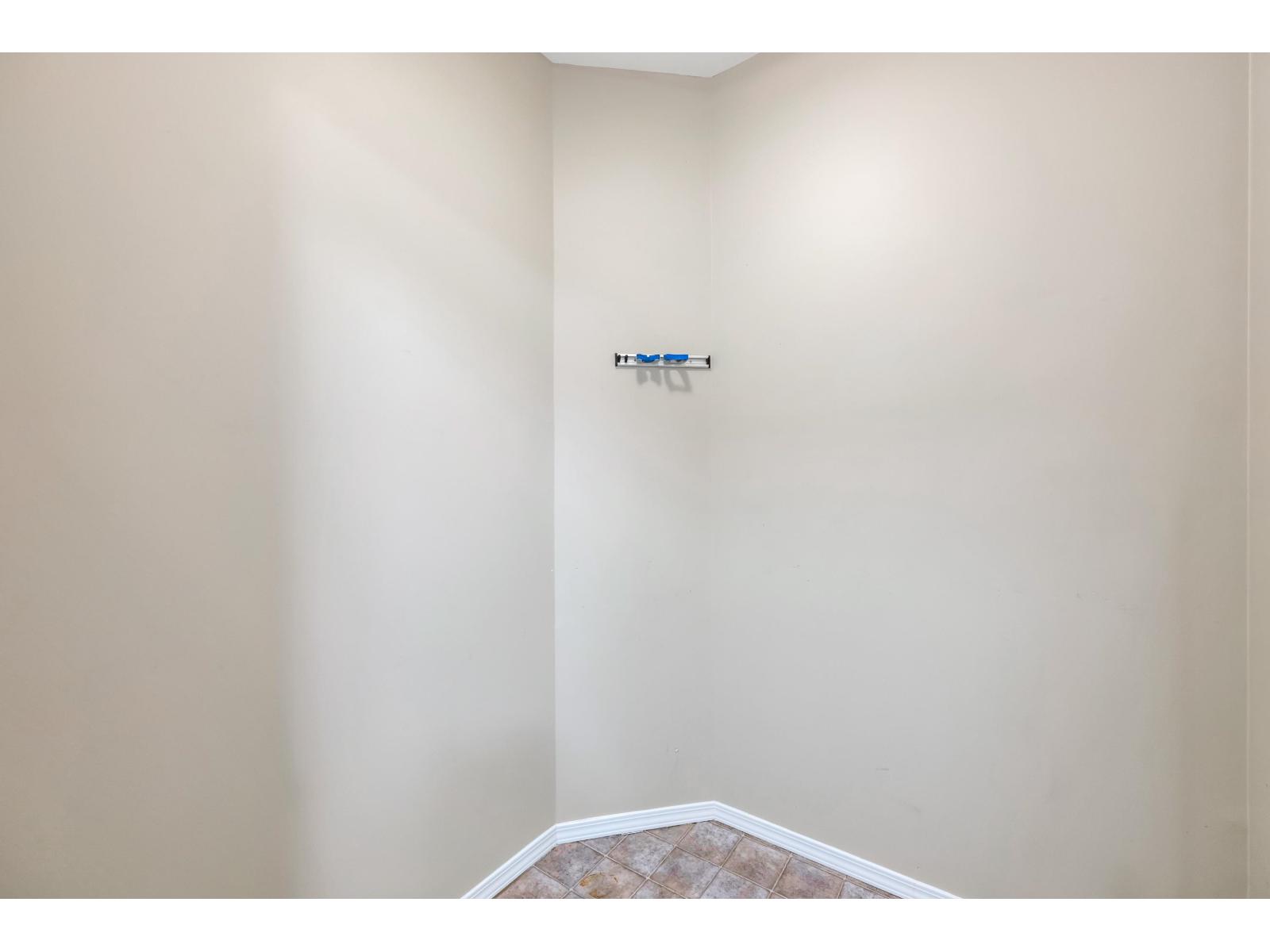 102 2750 Fuller Street Property Photo 12