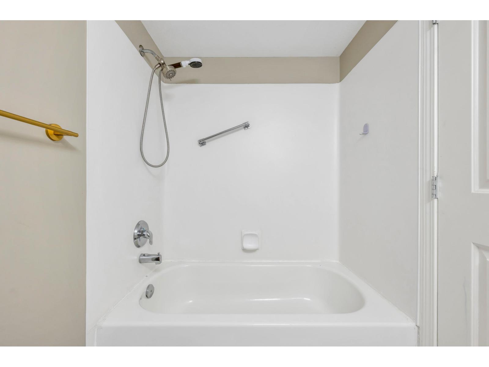 102 2750 Fuller Street Property Photo 13