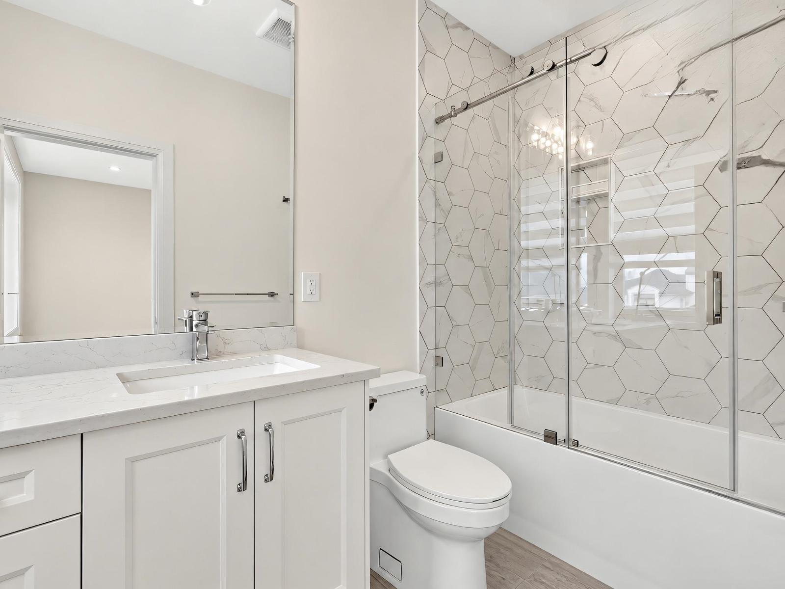 16468 29a Avenue Property Photo 20