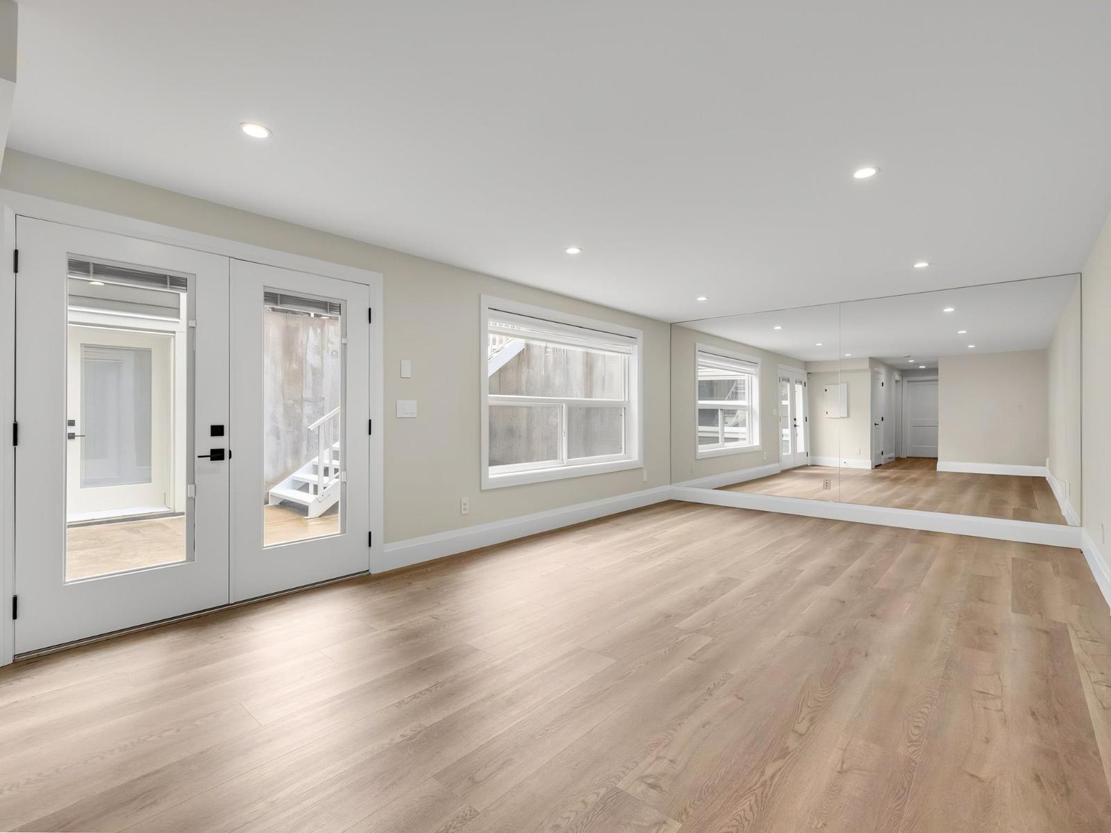 16468 29a Avenue Property Photo 24