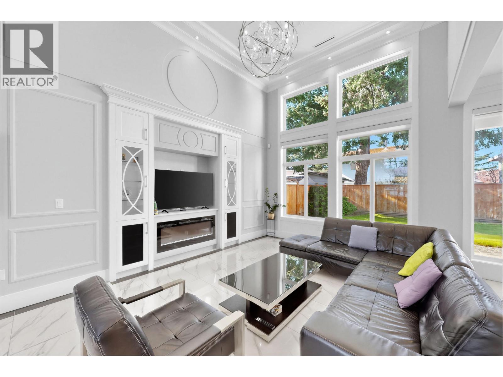 6220 Yeats Crescent Property Photo 3