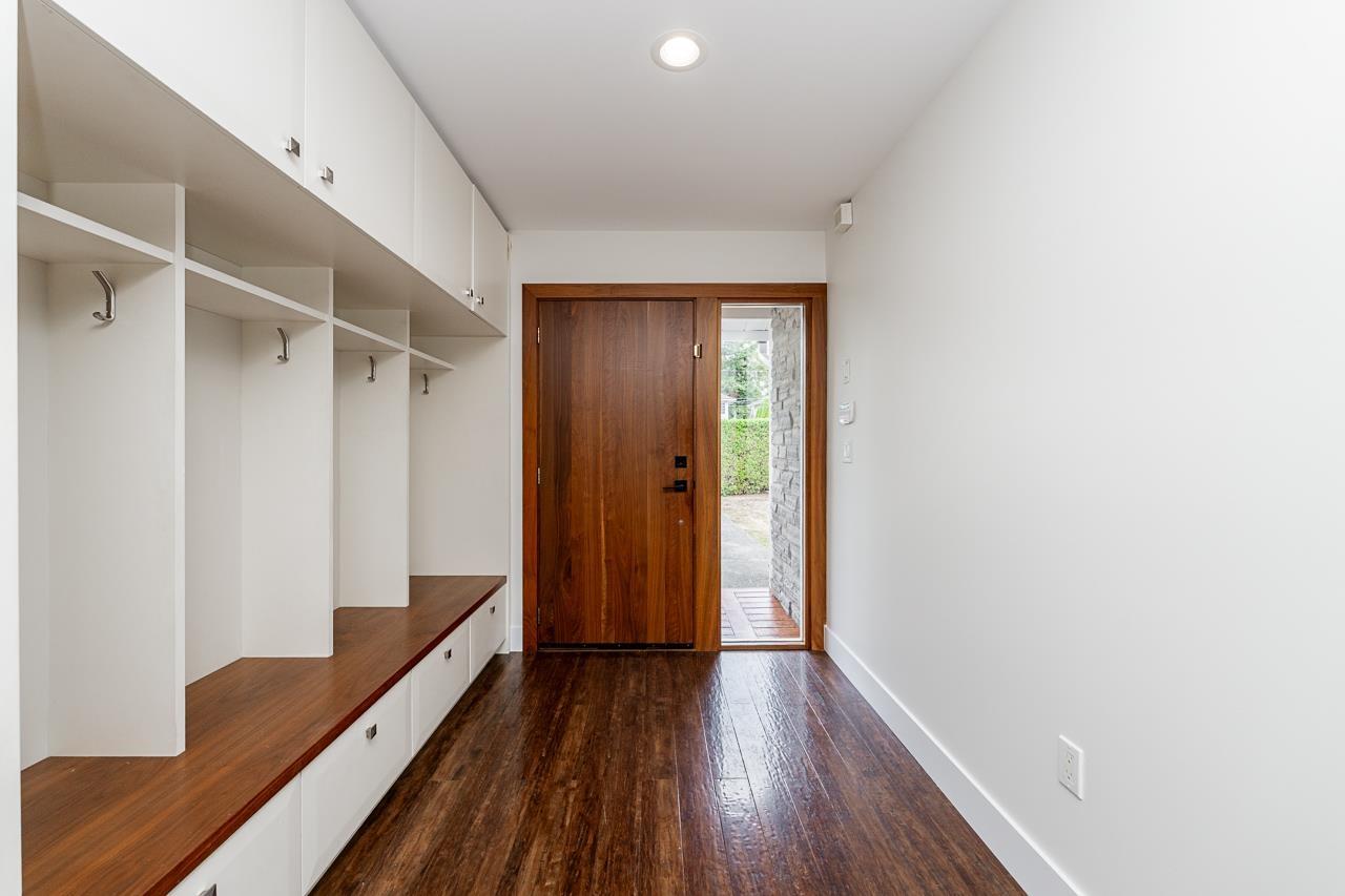 26550 28b Avenue Property Photo 7
