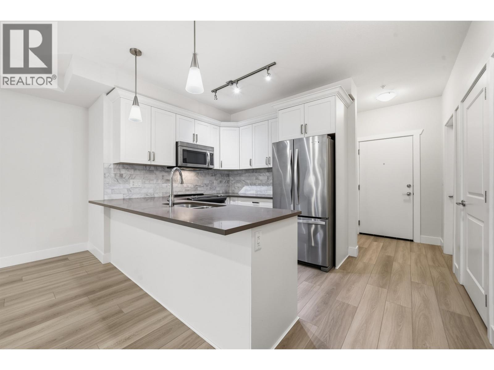 102 2288 Welcher Avenue Property Photo 6