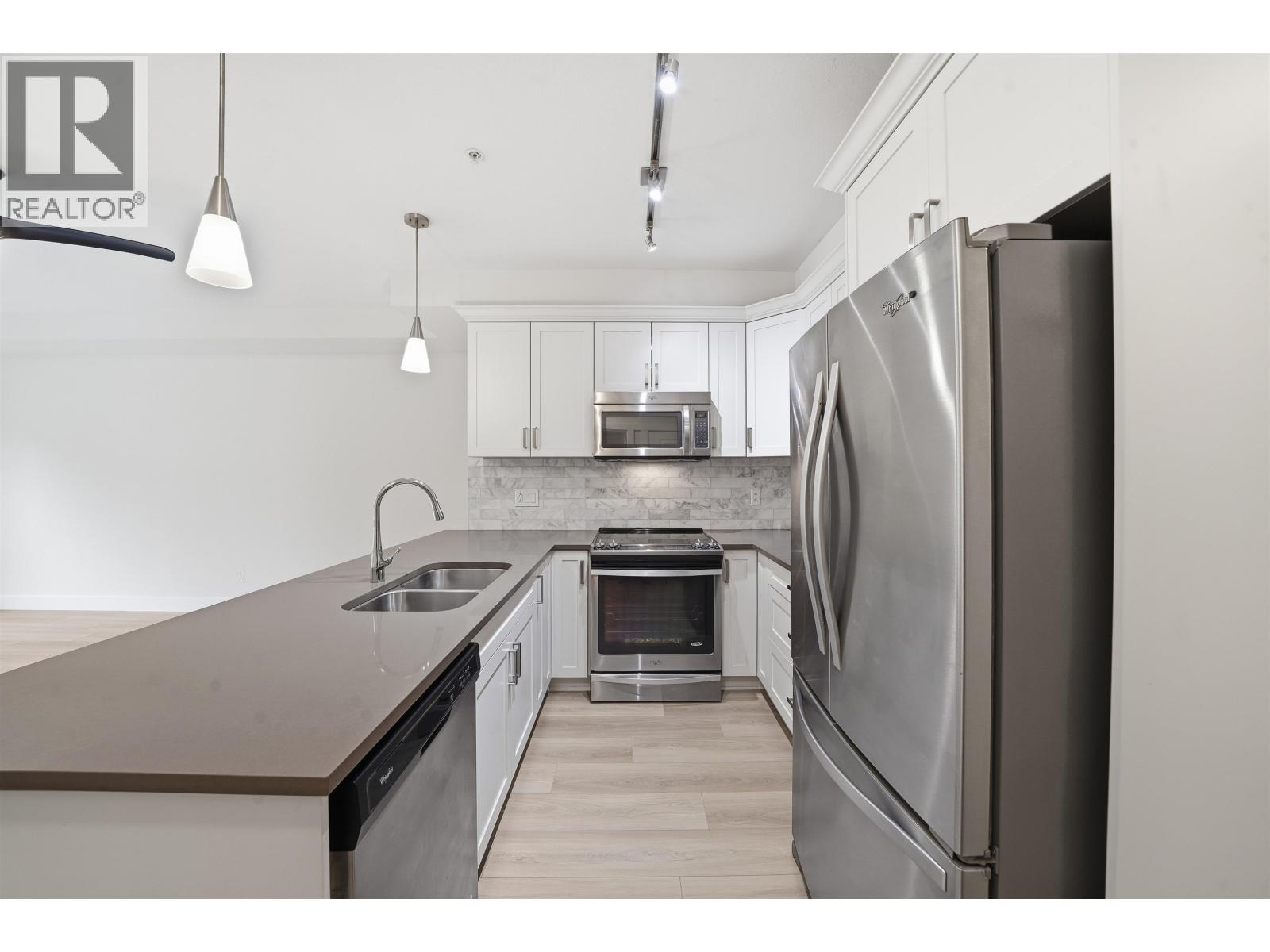 102 2288 Welcher Avenue Property Photo 8